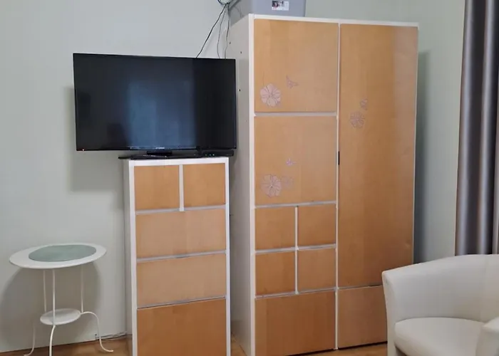 Lena - Lena Two Bedroom Lägenhet