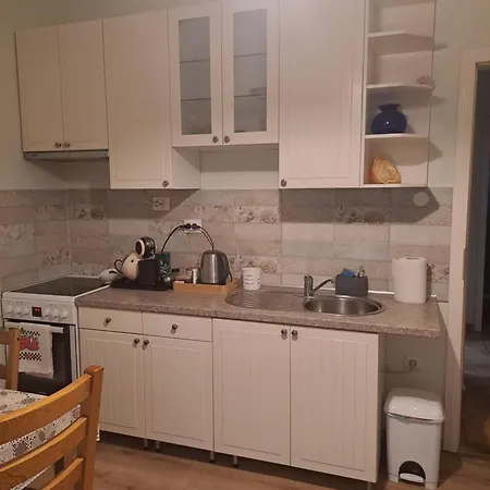 Lena - Lena Two Bedroom Apartment
